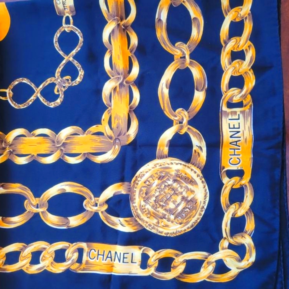 Chanel BLACK silk scarf - Picture 1 of 2